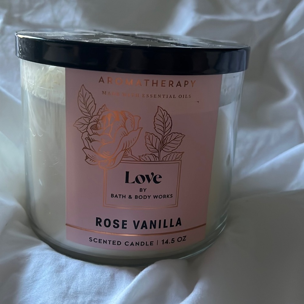 Love by Bath and Body Works candle